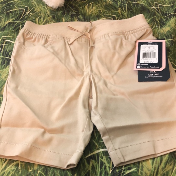 Girls bundle of NEW uniform shorts size 4 - Picture 3 of 8
